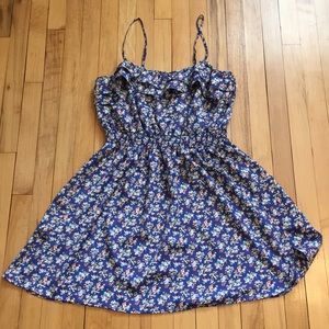 Xhilaration floral dress with pockets